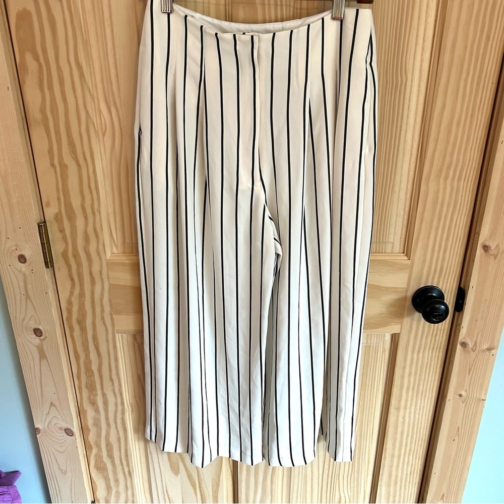 Topshop High Waist Wide Leg Crop Trousers. Size 6. - Picture 5 of 15